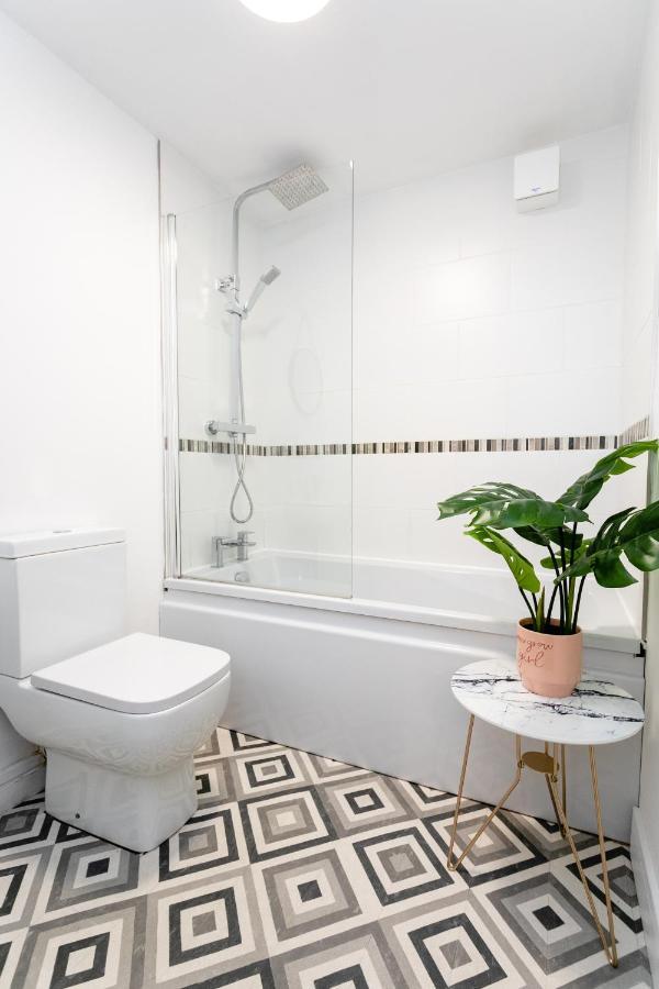 Fab 2Bedroom Apartment- Free Parking, 5Mins From City Centre, Portland Rd Ne2 1Dj Ньюкасл-апон-Тайн Экстерьер фото