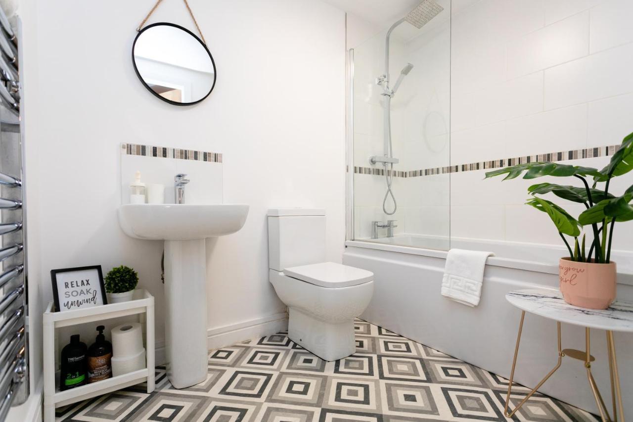 Fab 2Bedroom Apartment- Free Parking, 5Mins From City Centre, Portland Rd Ne2 1Dj Ньюкасл-апон-Тайн Экстерьер фото